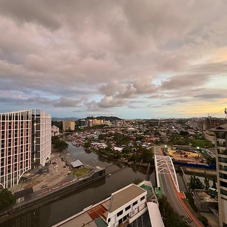 Riverside Opulent Nights At Sky Hotel Кота Кинабалу Екстериор снимка