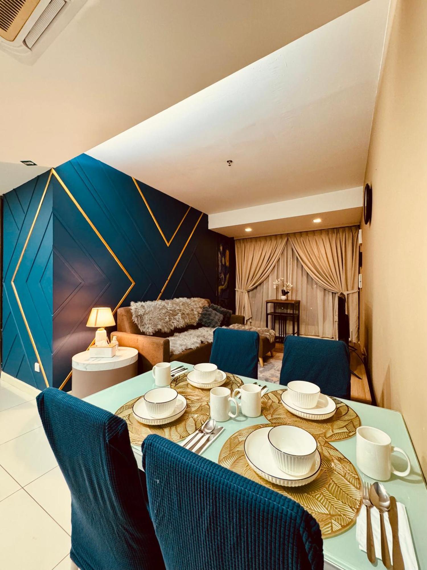 Riverside Opulent Nights At Sky Hotel Кота Кинабалу Екстериор снимка